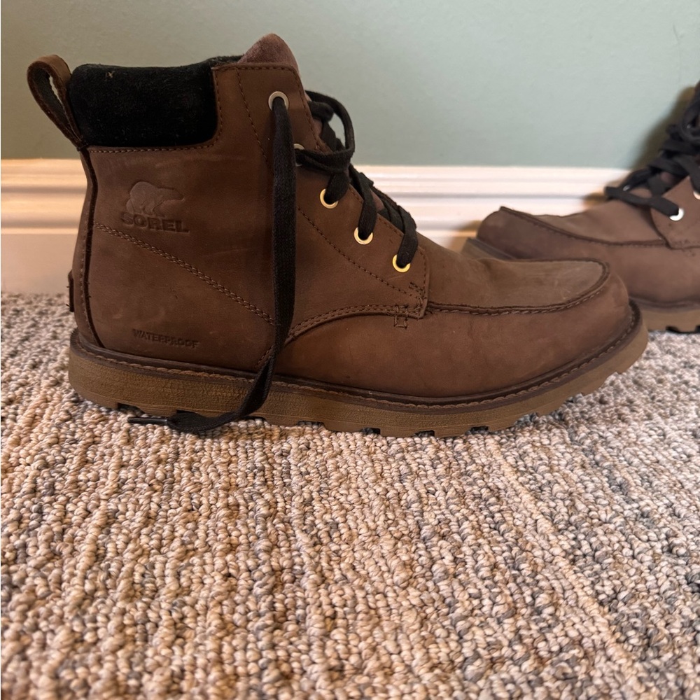 Sorel Men's Tan and Black Leather Boots